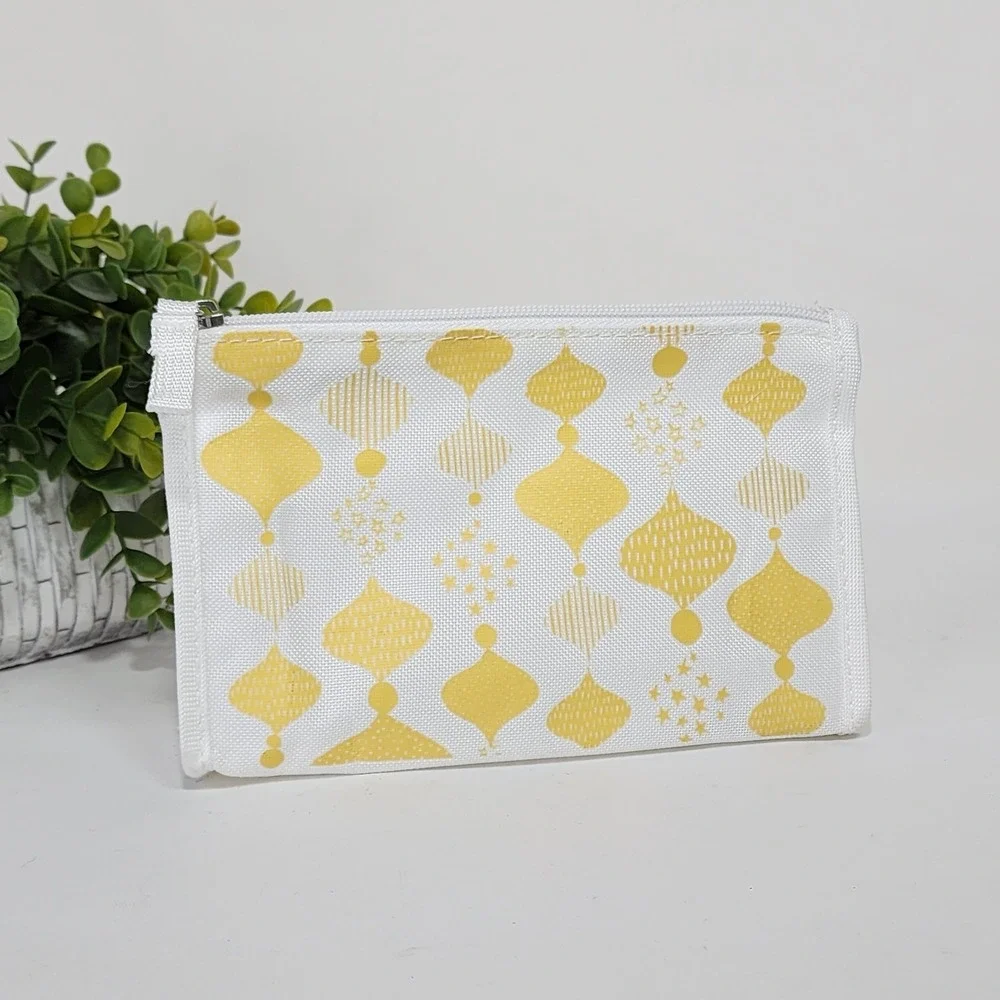 The Body Shop Cosmetic Make-Up Zip Canvas Mesh 7.75